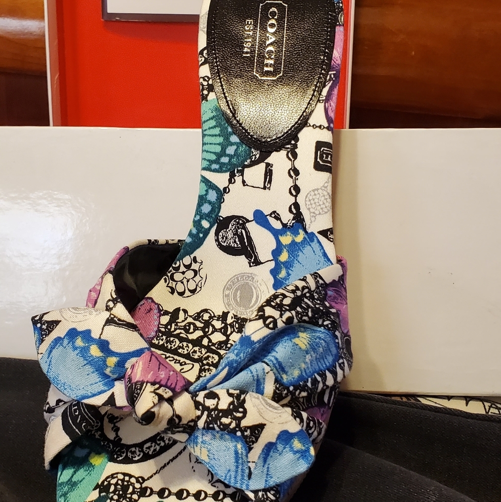 Womens shoes